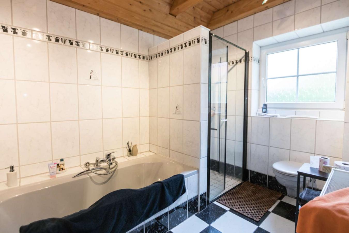 Badezimmer EG