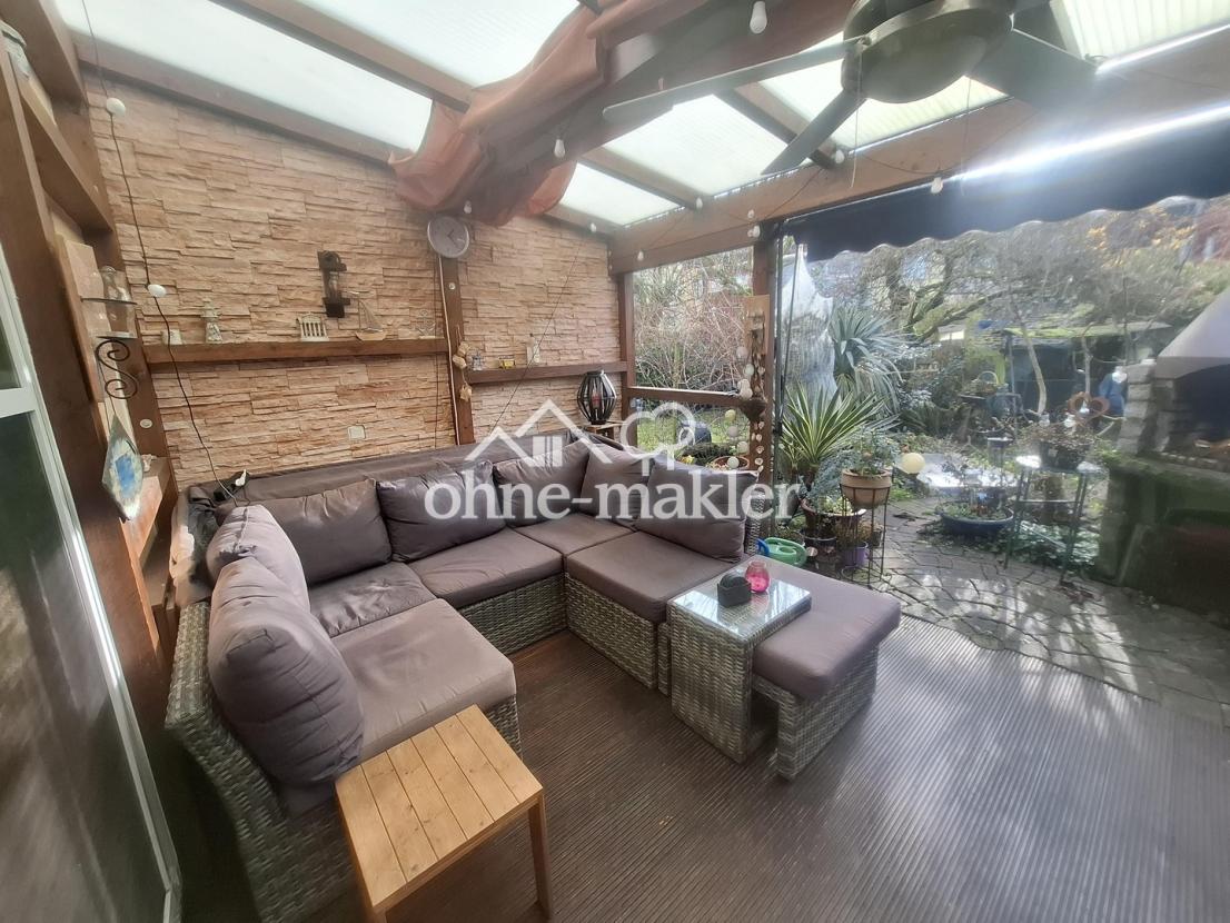 Terrasse mit Überdachung