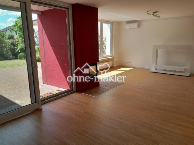 Wohnzimmer mit Klimaanlage