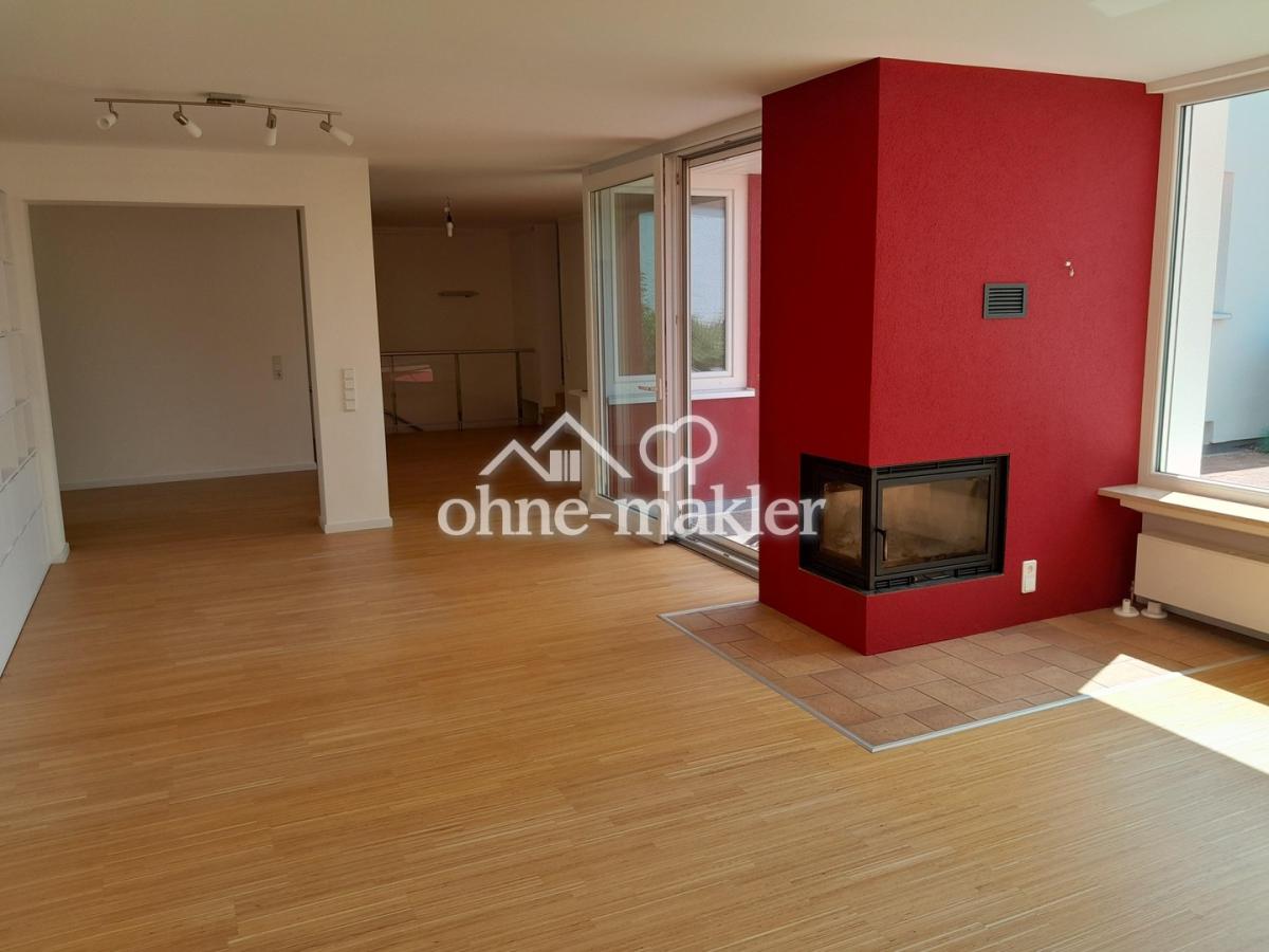 Blick auf kamin und Essecke