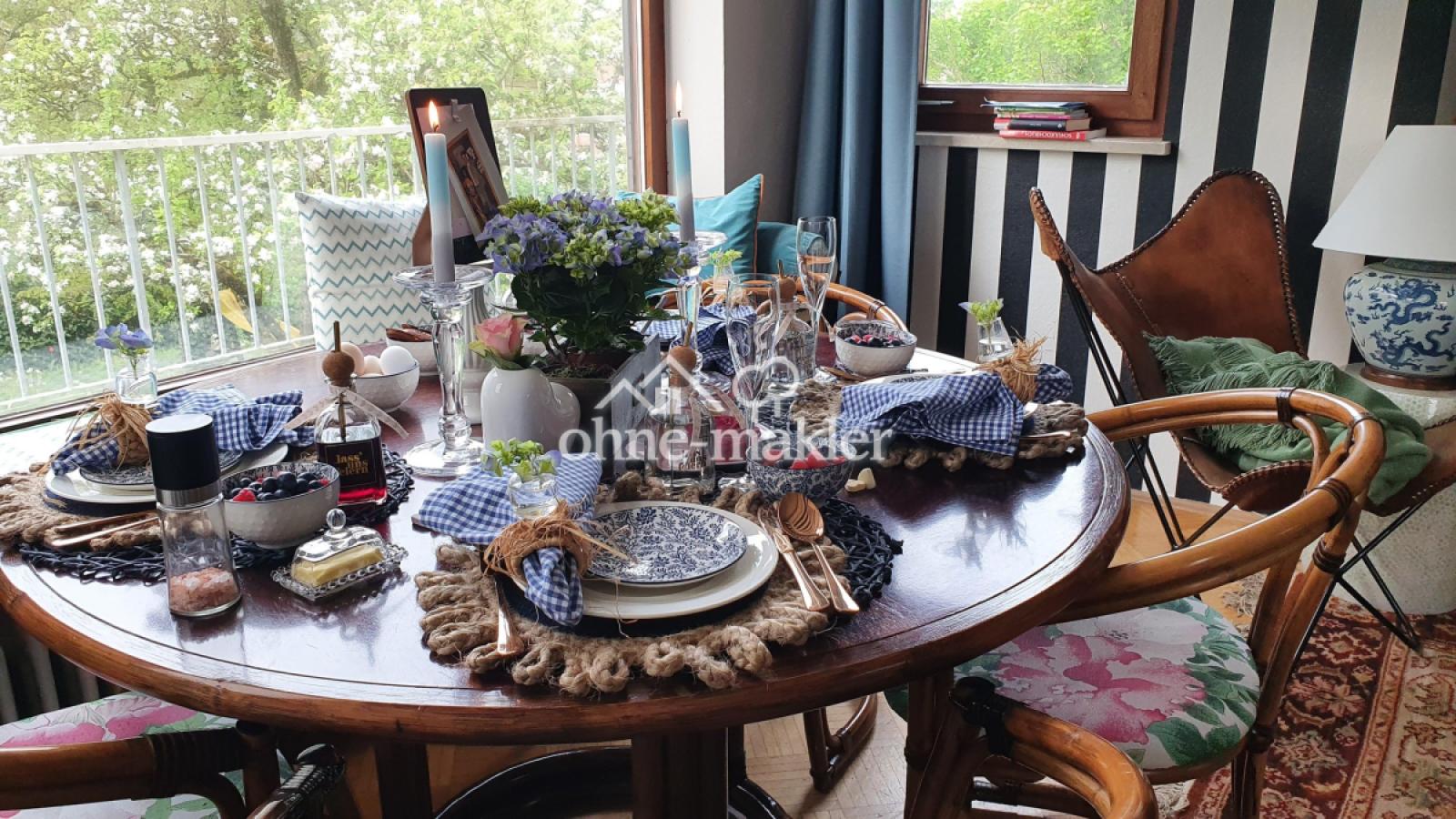 Essecke / Blick in grüne Oase