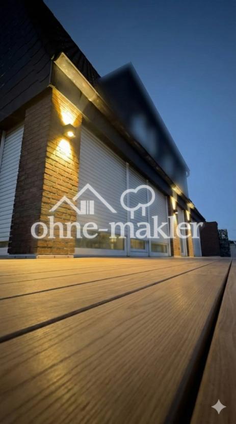 Fassade mit Beleuchtung Foto