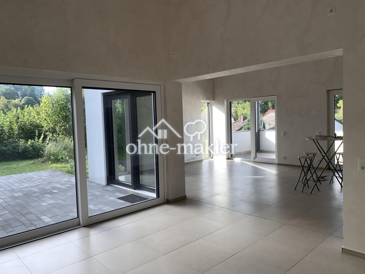 Wohnzimmer, Blick ins Esszimme