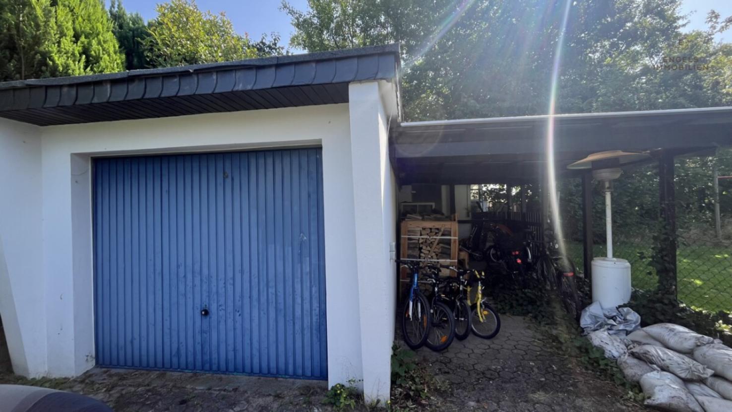 Garage und Carport