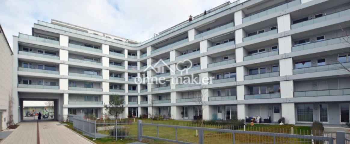 Außenansicht Gebäude, Balkon