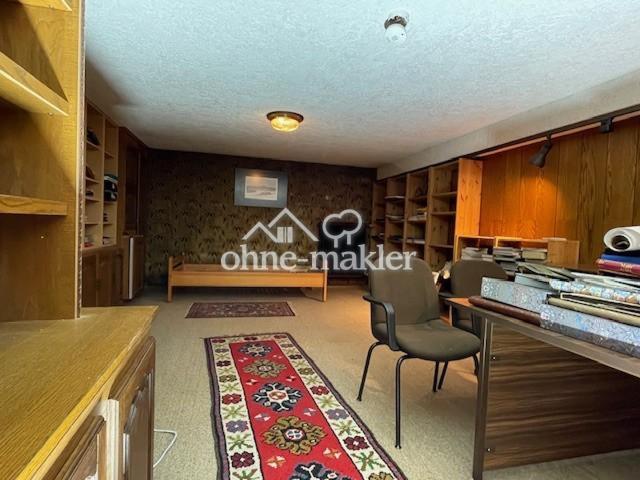 Büro im Keller