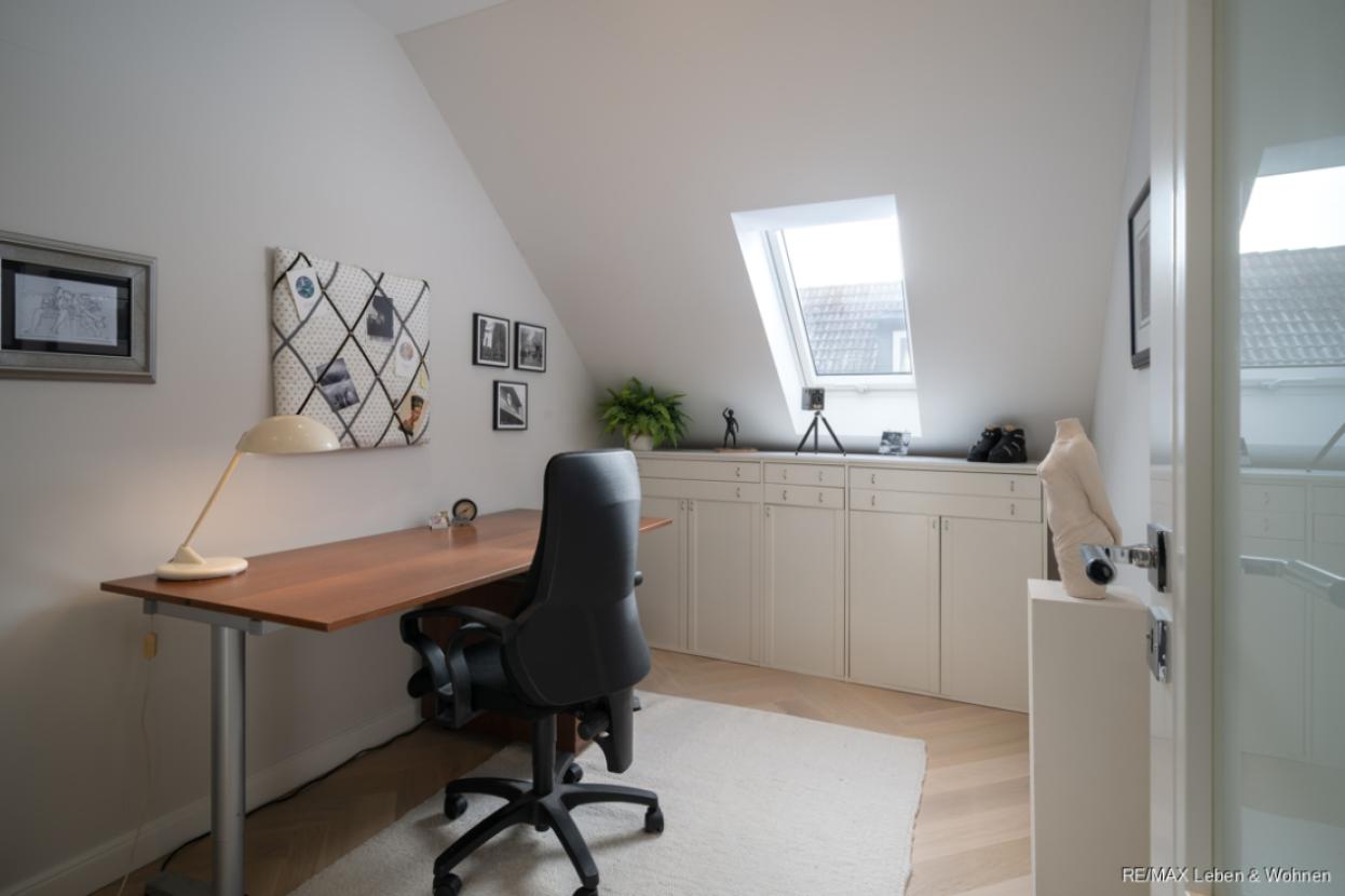 Büro / Schlafzimmer