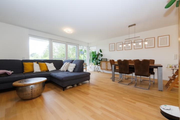 ...mit Zugang zu Terrasse und Garten