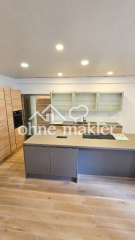 Küche und Speisekammer