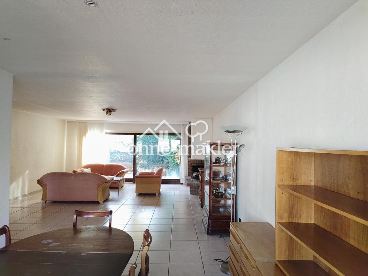 Wohnzimmer mit Garten