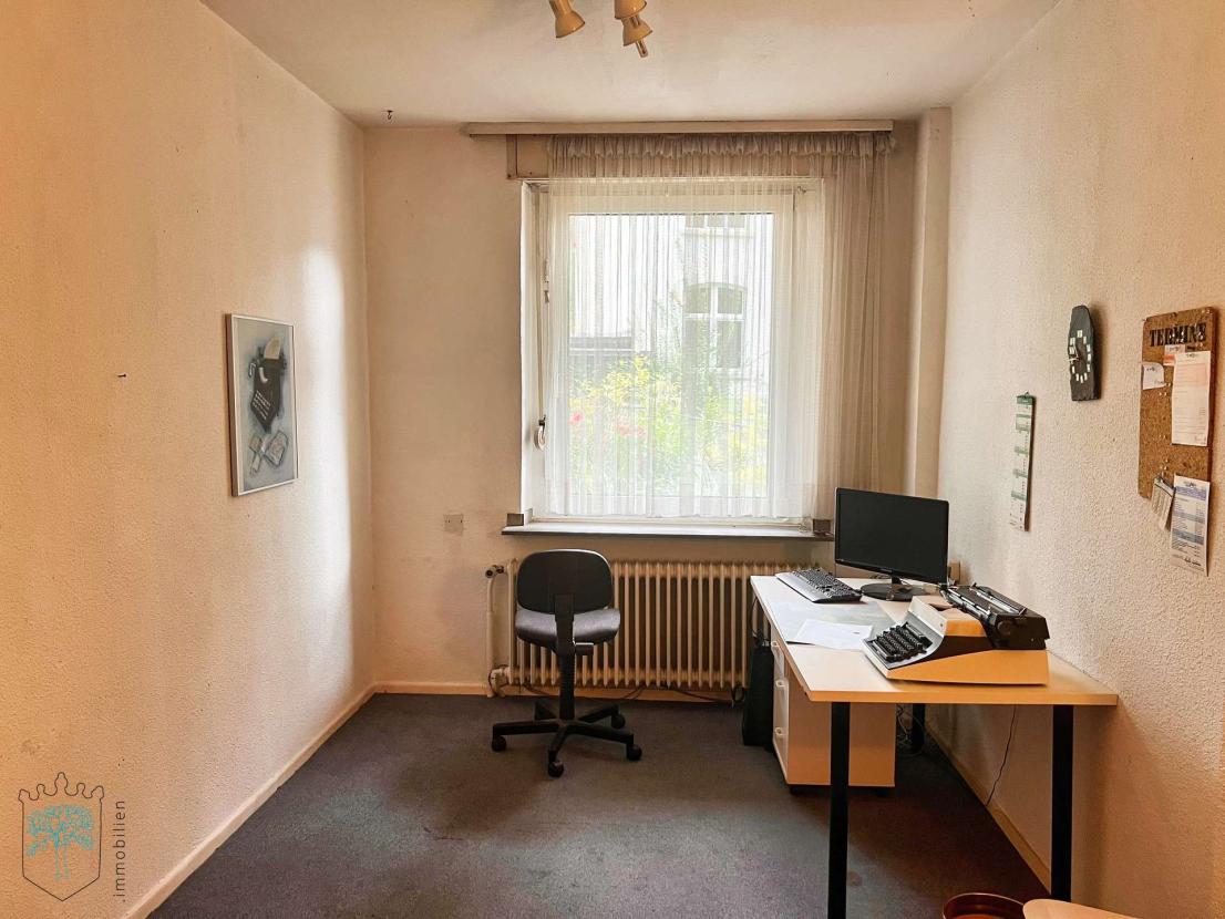 Büro EG