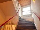 Treppenhaus zu 1. OG