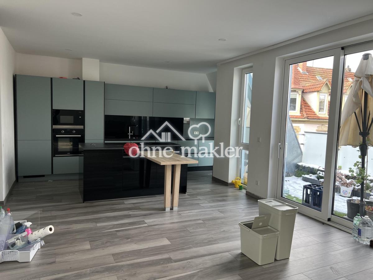 Einbauküche mit Insel