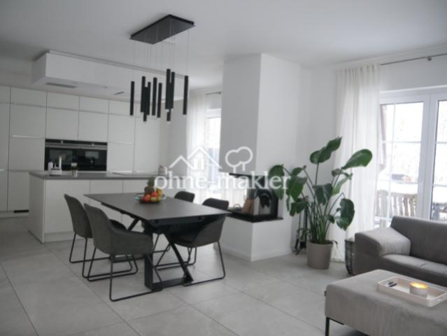 Wohnzimmer mit Essbereich