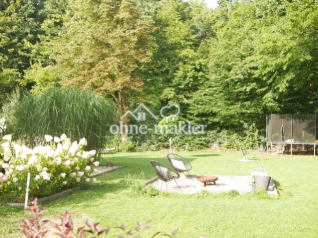 Garten mit Feuerstelle