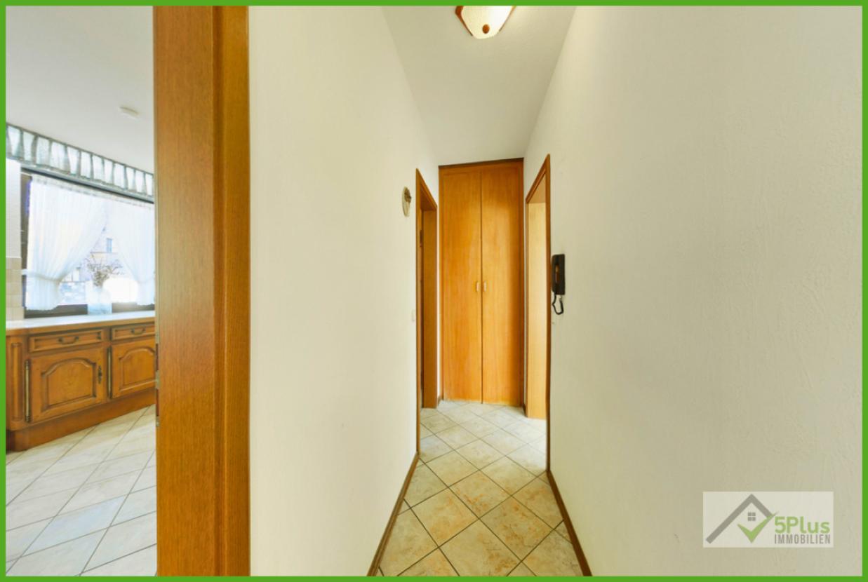 5Plus Immo Haus zur Miete Inden/Altdorf Flur 2