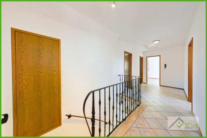 5Plus Immo Haus zur Miete Inden/Altdorf Diele OG
