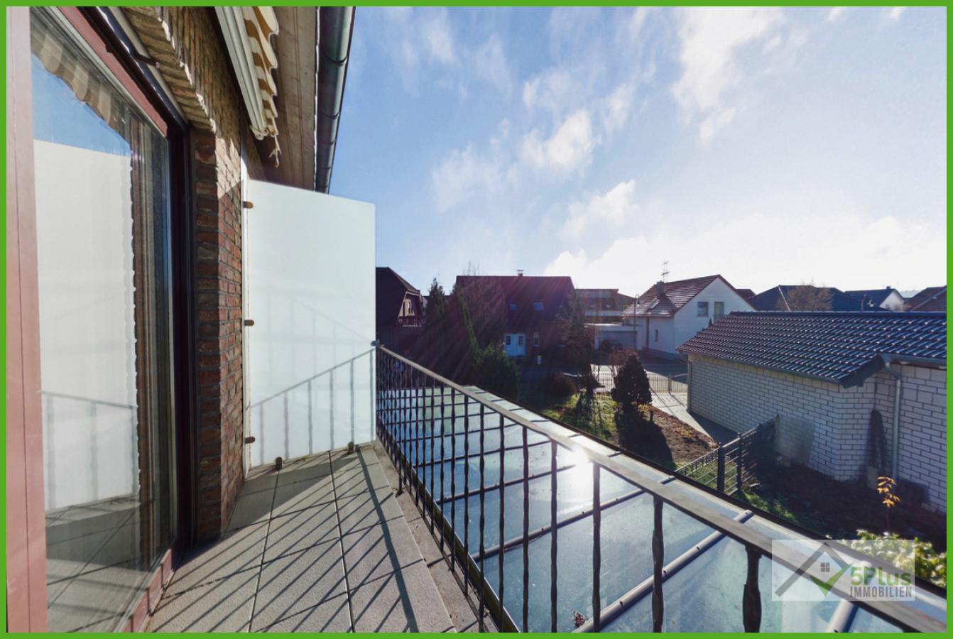 5Plus Immo Haus zur Miete Inden/Altdorf Balkon