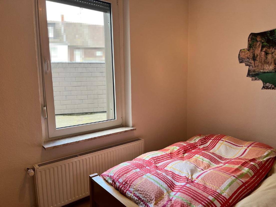 Schlafzimmer 1.OG 1