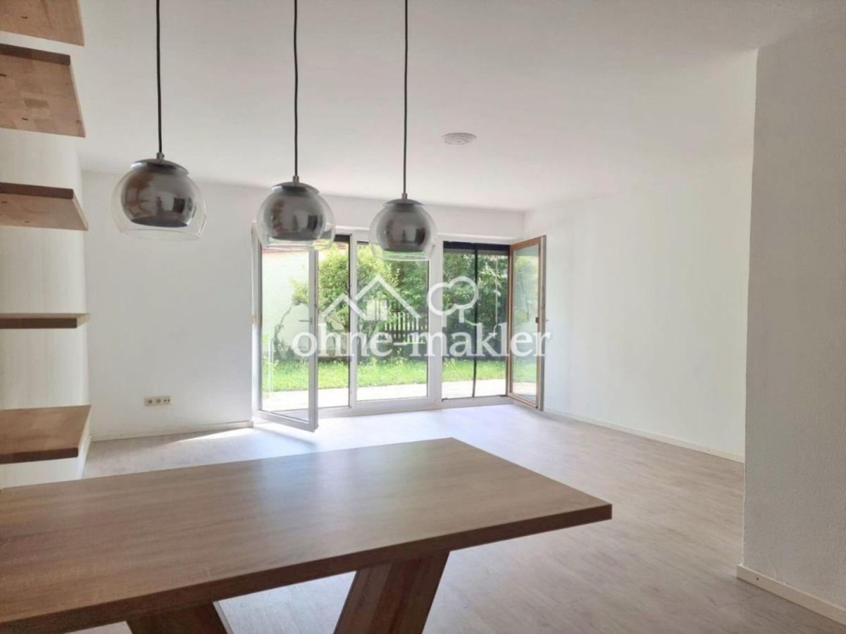 Wohnzimmer mit Essbereich