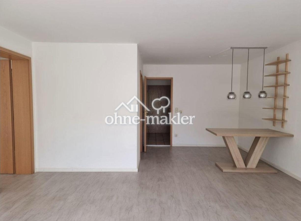 Wohnzimmer mit Essbereich