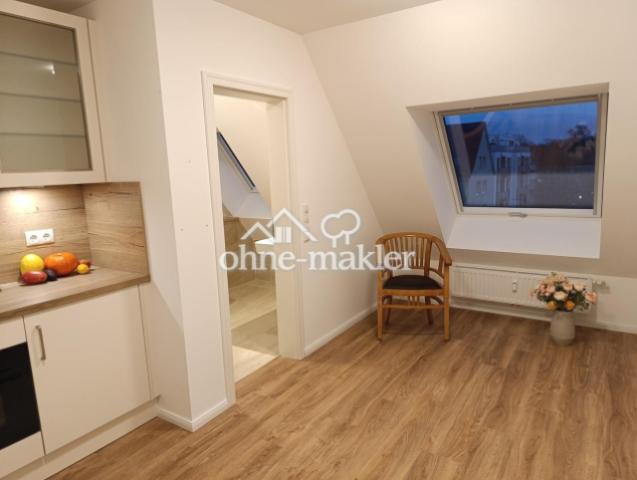 Wohnküche mit großem Fenster