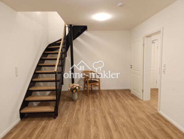 WZ mit Treppe zur oberen Ebene