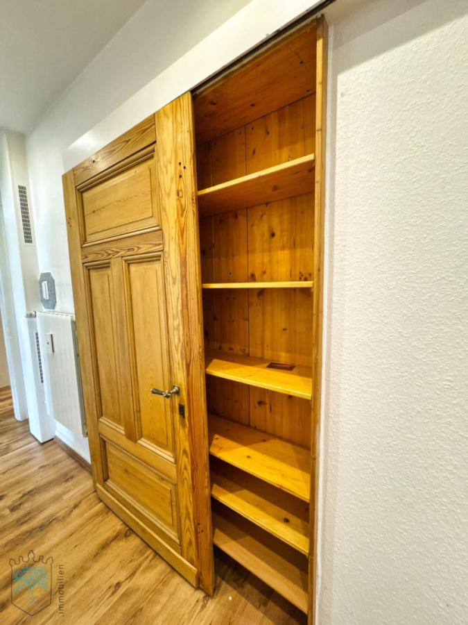 Wandschrank