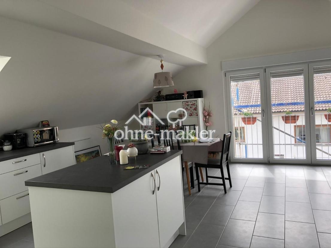 Küche mit Eßbereich