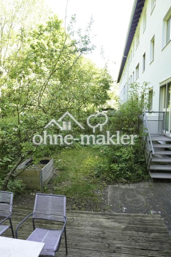 Garten mit Apfelbäumen