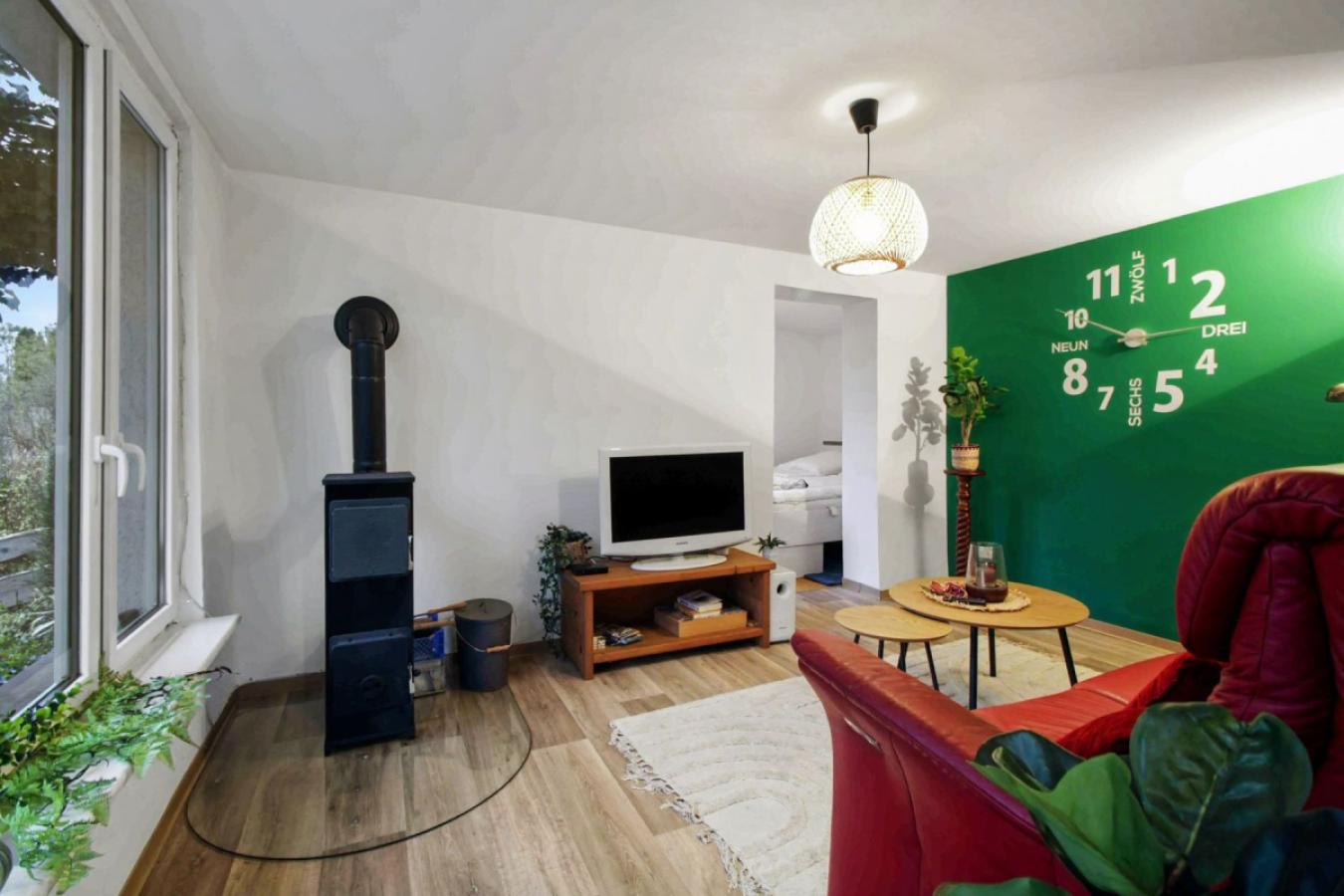 Wohnzimmer mit Ofen