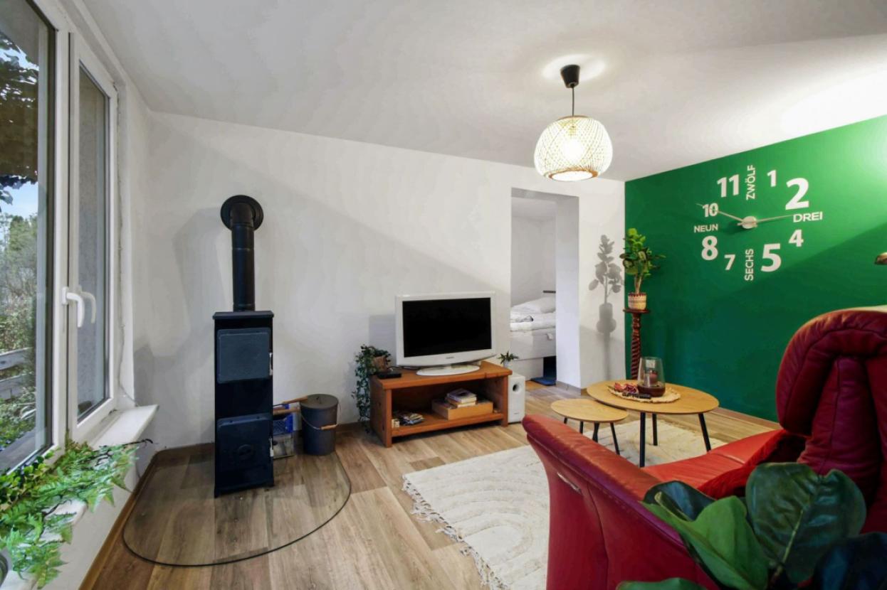 Wohnzimmer mit Ofen