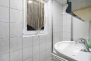 Badezimmer mit Dusche