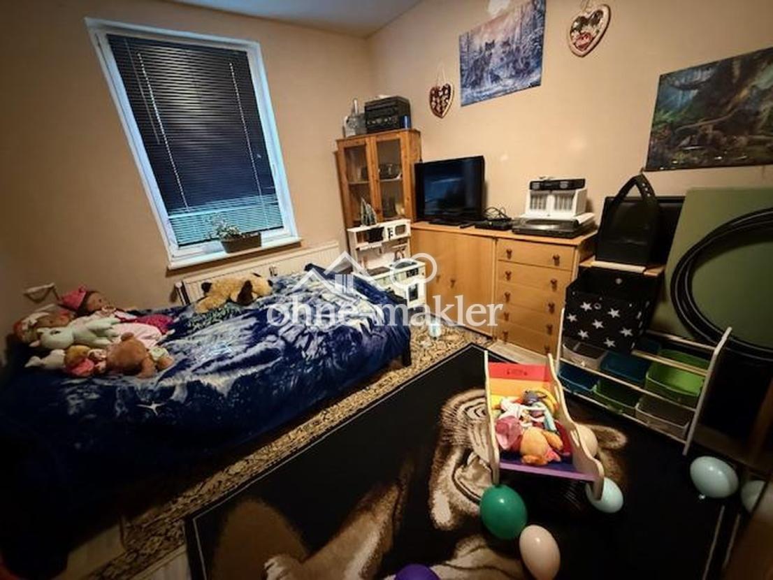 Schlafzimmer EG links