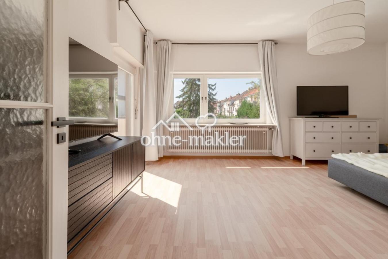 Schlafzimmer vor Renovierung