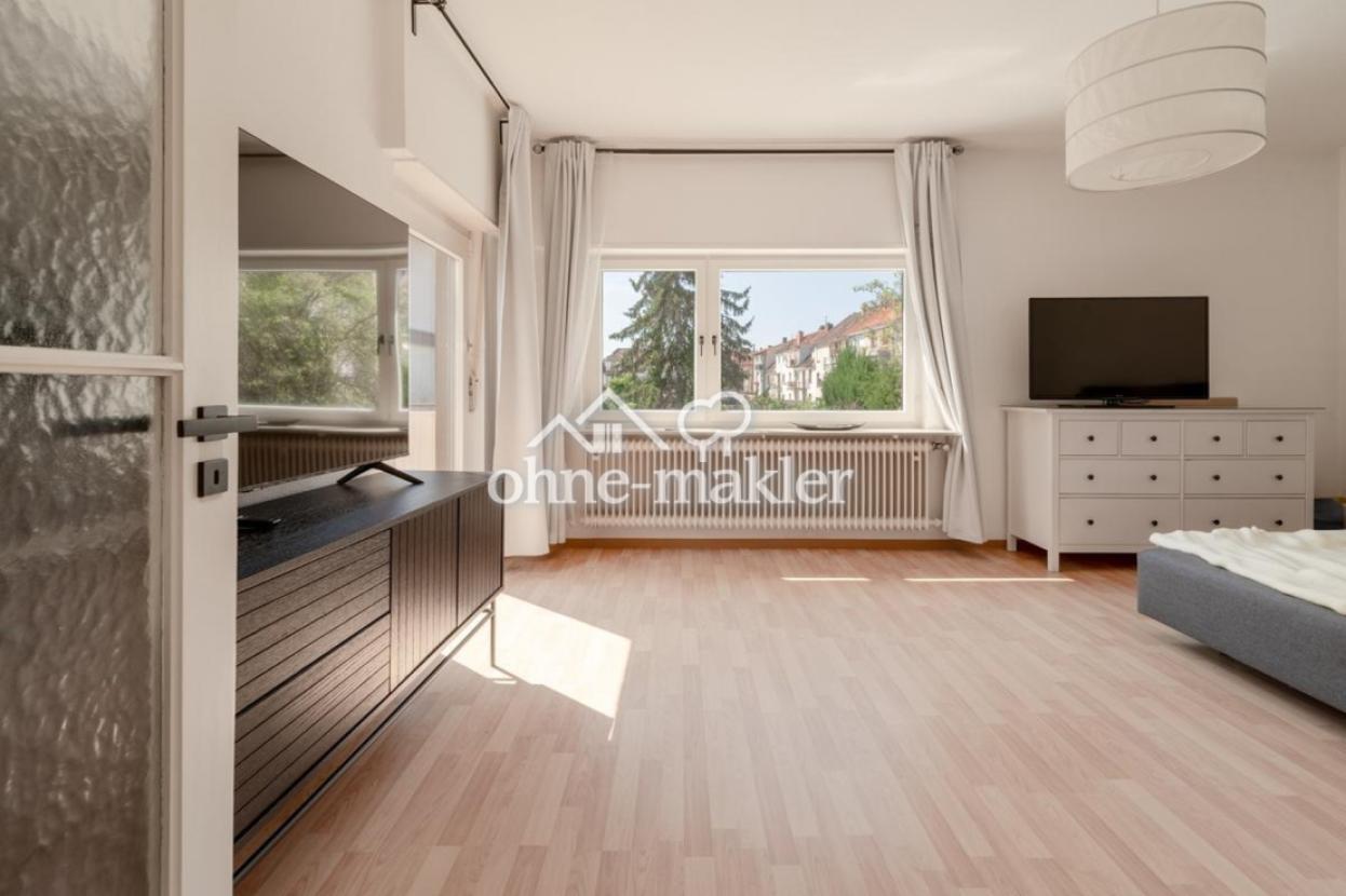 Schlafzimmer vor Renovierung