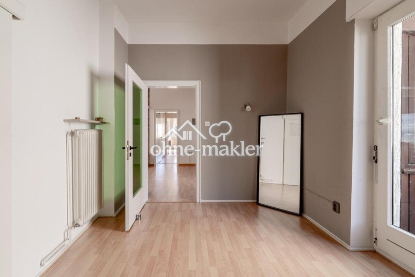 Schlafzimmer vor Renovierung