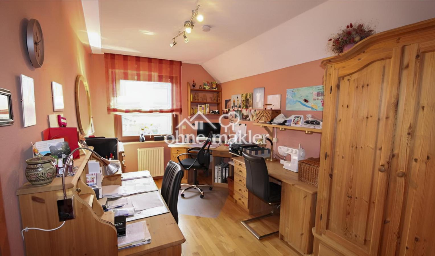 Arbeits-/Kinderzimmer 2