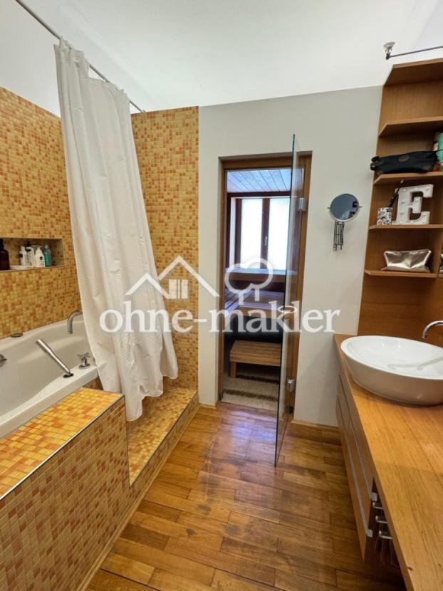 Badezimmer mit Sauna