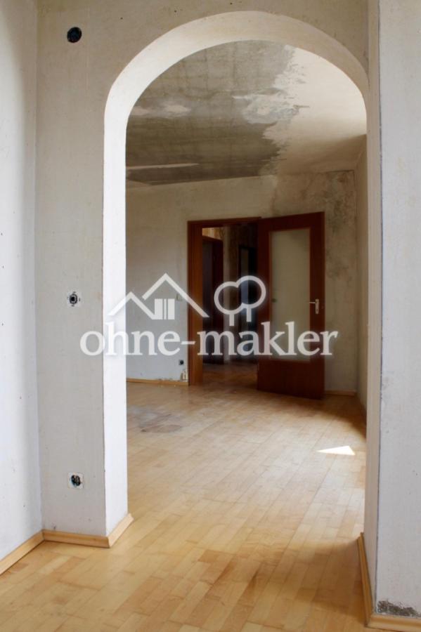 Blick aus R4 in R3 und Flur