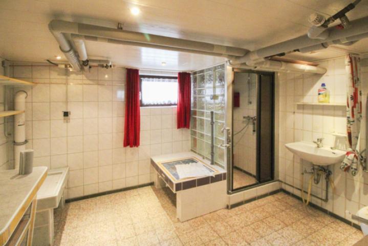 Dusche Waschraum Keller