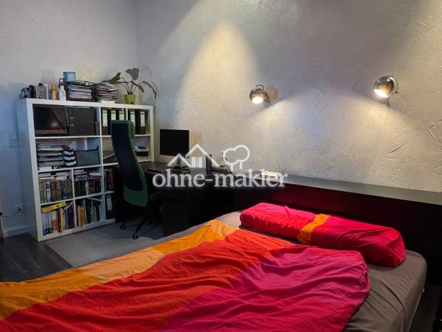 Schlafzimmer + Arbeitsbereich