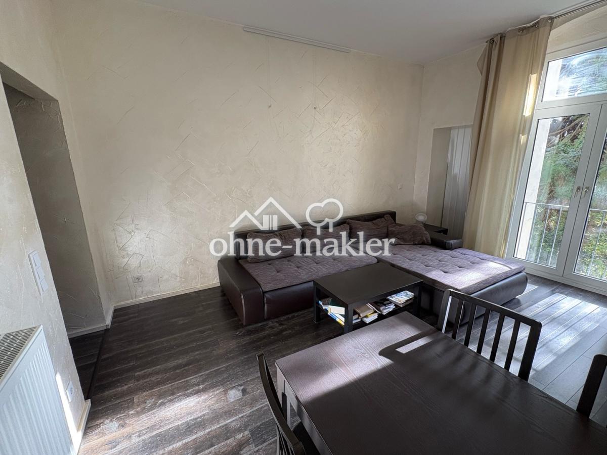 Wohnzimmer mit frz. Balkon