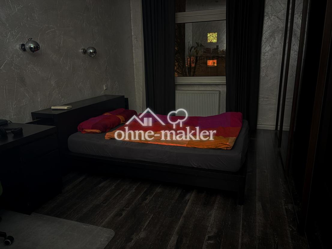 Schlafzimmer + Arbeitsbereich