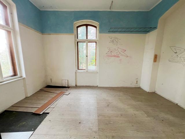 Zimmeransicht unsaniert