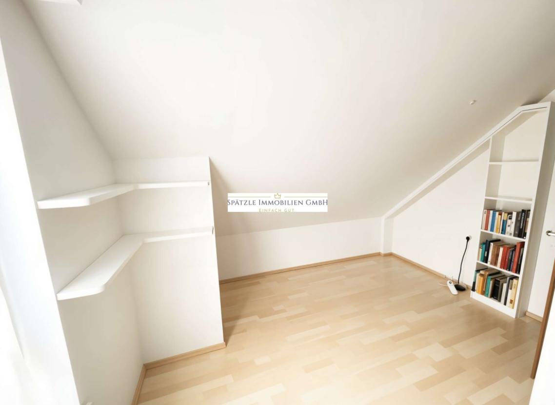 Schlafzimmer oben - (KI generiert)