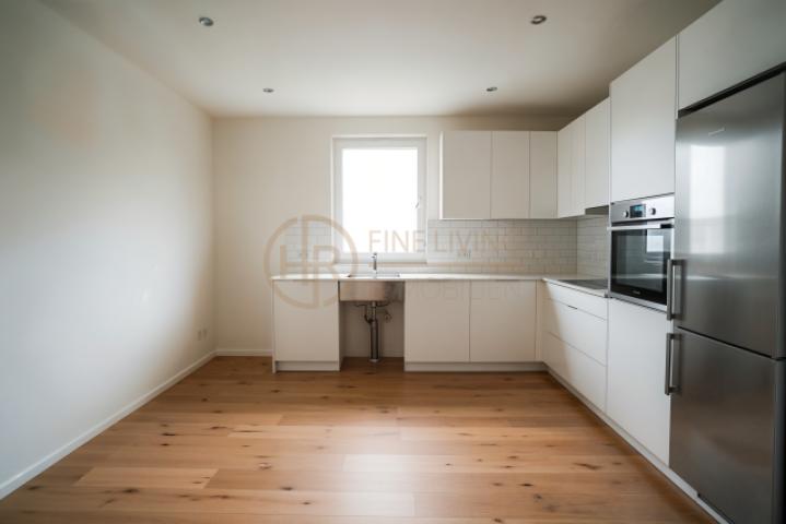 Küche OG - (KI generiert)