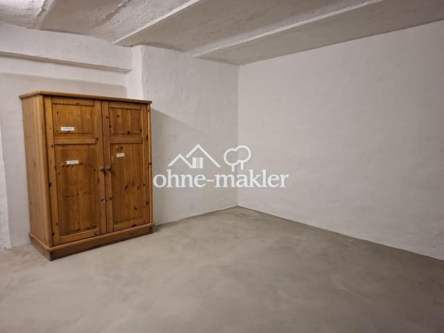 Großer Raum, Keller