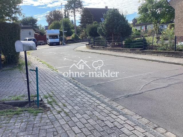 Anliegerstraße linke Seite