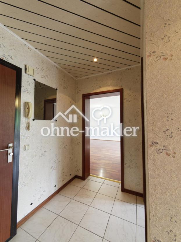 Flur - Perspektive 4